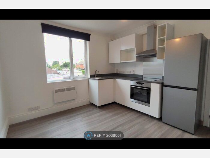 2 Bedroom Flat To Rent In Dawley Road, Hayes, UB3