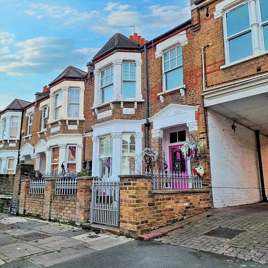 2 Bedroom Flat To Rent In Beaumont Road, Chiswick, Chiswick, W4