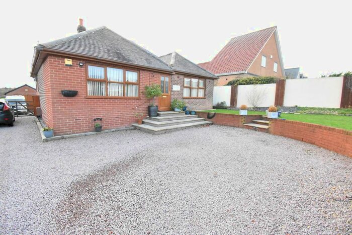 3 Bedroom Detached Bungalow For Sale In Common Road, South Kirkby, Pontefract, WF9