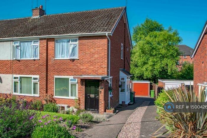 2 Bedroom Flat To Rent In Grange Crescent, Halesowen, B63