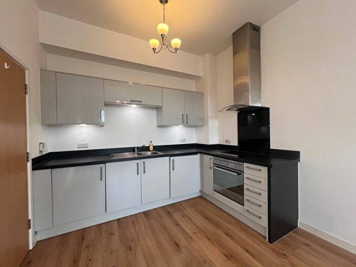 1 Bedroom Flat To Rent In Millbrook Road East, SO15