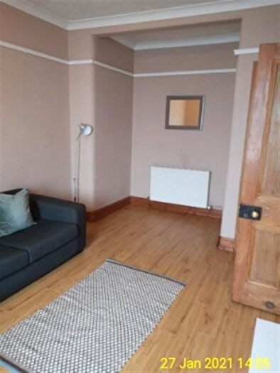 1 Bedroom Flat To Rent In Starbank Road, Edinburgh, EH5
