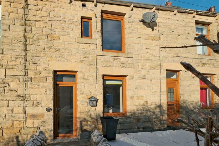 3 Bedroom Cottage To Rent In Hawley Street, Winewall, BB8