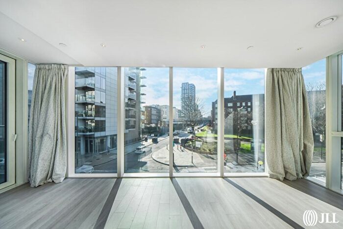 1 Bedroom Flat To Rent In Devan Grove London, N4