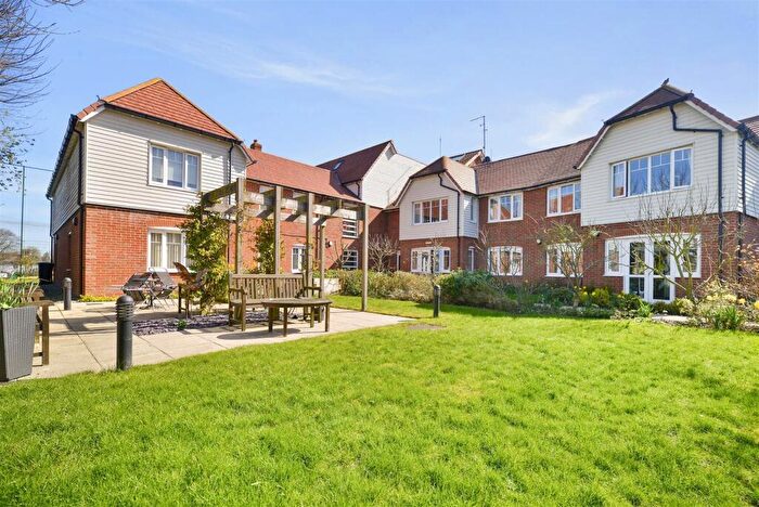 2 Bedroom Apartment For Sale In Chinnery Court, Panfield Lane, Braintree, Essex, CM7