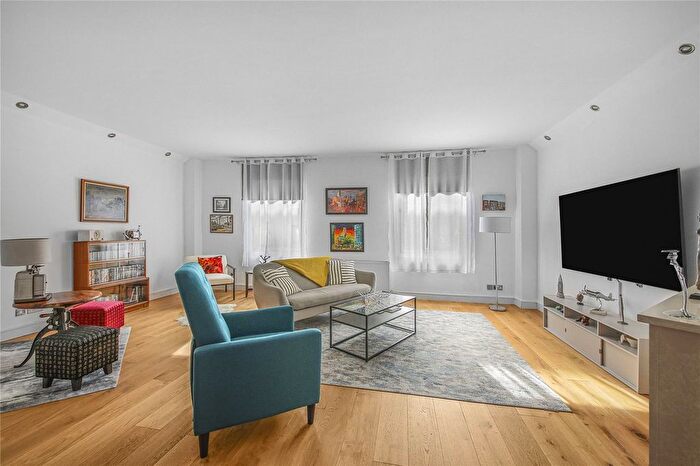 2 Bedroom Flat For Sale In Archer Street, Soho, London, W1D
