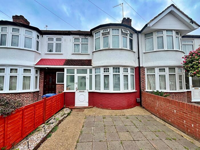 3 Bedroom Terraced House For Sale In David Avenue, Greenford, UB6