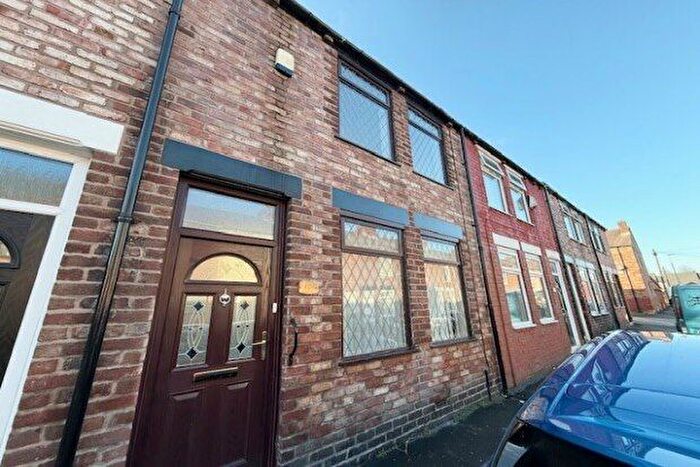 2 Bedroom Property To Rent In Fir Street, St. Helens, WA10