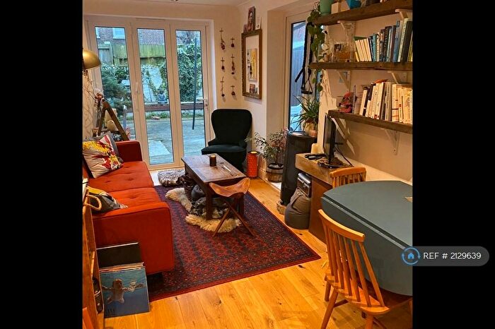 2 Bedroom Flat To Rent In Antill Road, London, N15