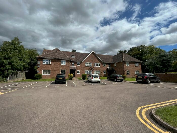 Property For Sale In Russet Close, Stewartby, Bedford, Bedfordshire, MK43