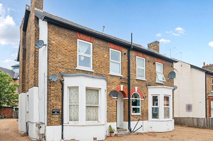 1 Bedroom Apartment For Sale In Palace Grove, Bromley, BR1