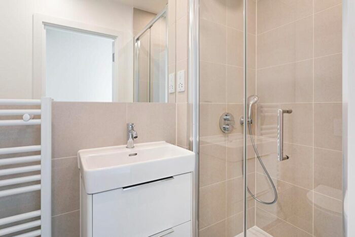 Flat To Rent In Flat, Premier House Canning Road, HA3