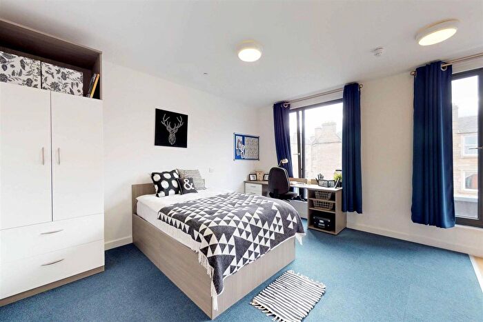 1 Bedroom Flat To Rent In West Park Place, Edinburgh, EH11