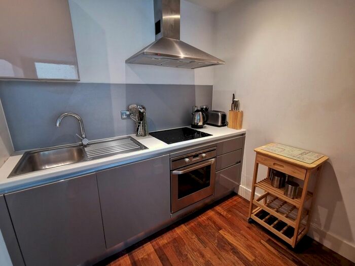 1 Bedroom Flat To Rent In City Road, Newcastle Upon Tyne, NE1