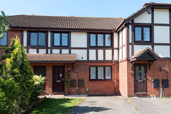3 Bedroom Property To Rent In Long Meadow Close, West Wickham, BR4