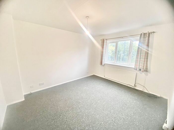 1 Bedroom Property To Rent In Cockfosters Road, Barnet, EN4
