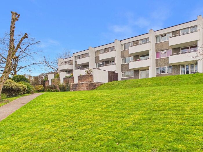 1 Bedroom Flat For Sale In Coach Road, Newton Abbot, TQ12