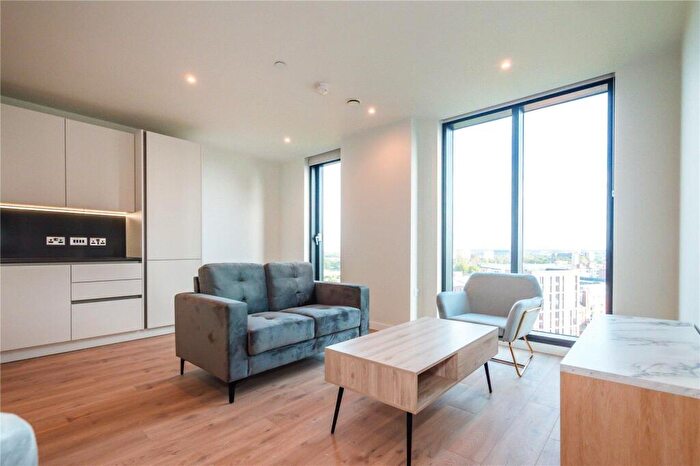 House To Rent In The Gate, Manchester, M4