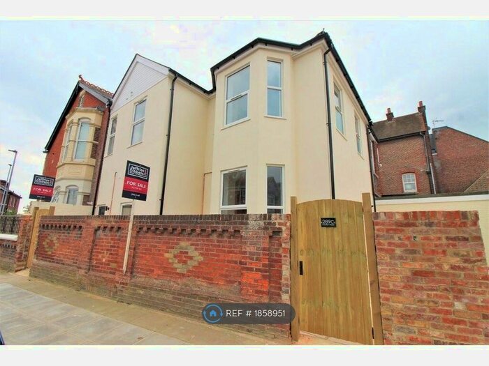 2 Bedroom Flat To Rent In London Road, Portsmouth, PO2