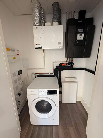 1 Bedroom Flat To Rent In Carmelia House, Aerodrome Road, Colindale Gardens, London, NW9