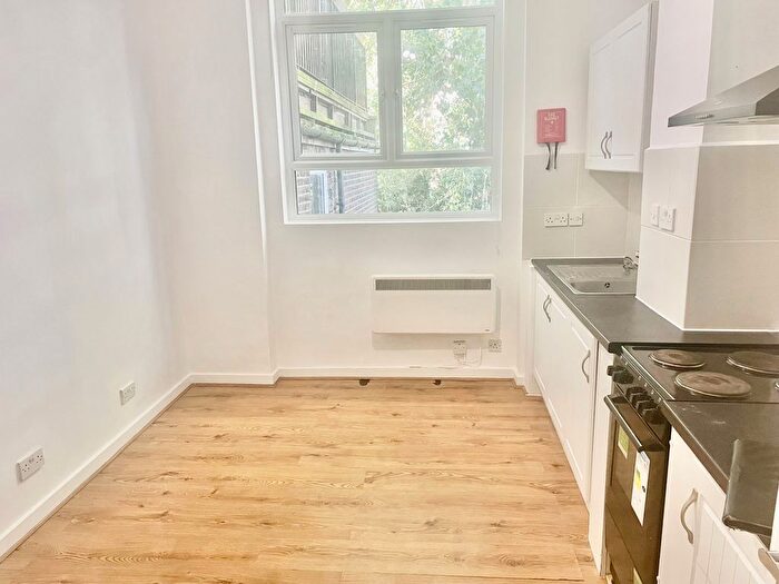 1 Bedroom Studio To Rent In Loveridge Road, Kilburn London, NW6