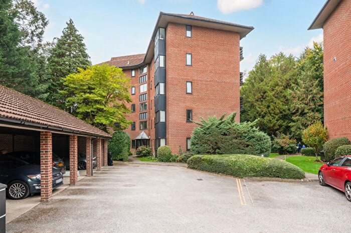 3 Bedroom Flat For Sale In Glen Eyre Road, Southampton, Hampshire, SO16