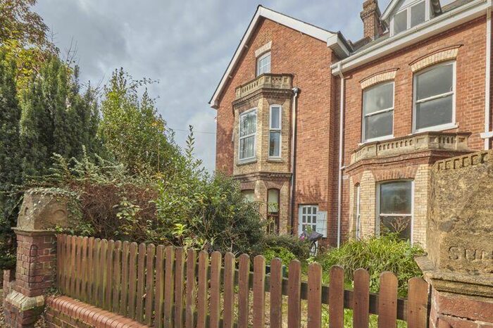 2 Bedroom Flat To Rent In Old Tiverton Road, Exeter, EX4