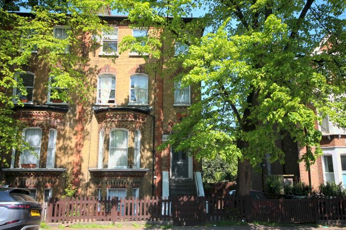 1 Bedroom Flat To Rent In Burton Road, London, SW9