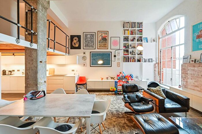 2 Bedroom Flat For Sale In Fairfield Road, Bow, London, E3