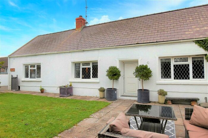 3 Bedroom Semi-Detached House For Sale In West Cottage, Jameston, SA70