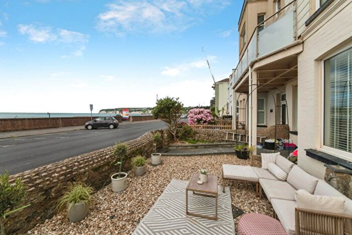 2 Bedroom Flat For Sale In East Walk, Seaton, Devon, EX12