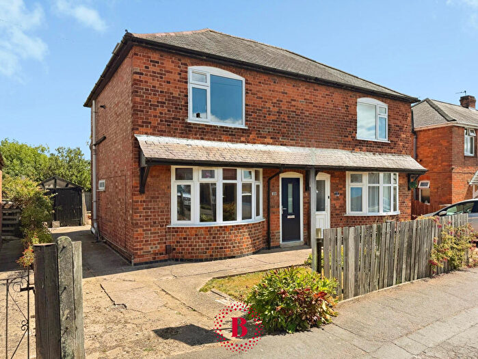3 Bedroom Semi-Detached House For Sale In Elmhurst Avenue, Melton Mowbray, LE13