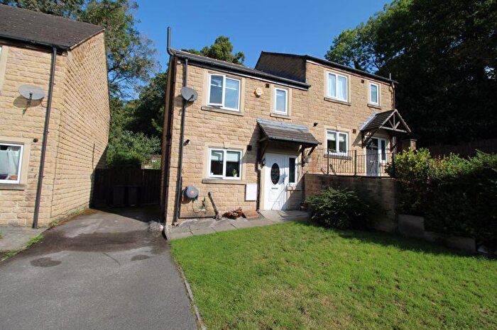 3 Bedroom Semi Detached House For Sale In Alexandra Close, Sowerby Bridge, HX6