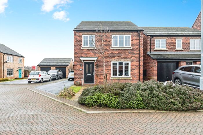 4 Bedroom Detached House For Sale In Warren Court, Featherstone, Pontefract, WF7