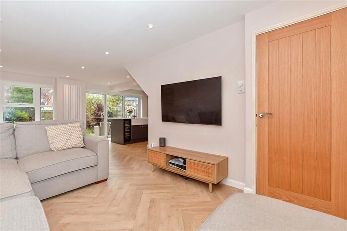 3 Bedroom Terraced House For Sale In Saxon Close, Kings Hill, Kent, ME19