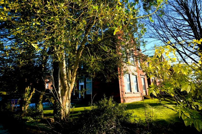 1 Bedroom Flat To Rent In Western Drive, Garston, Liverpool, L19