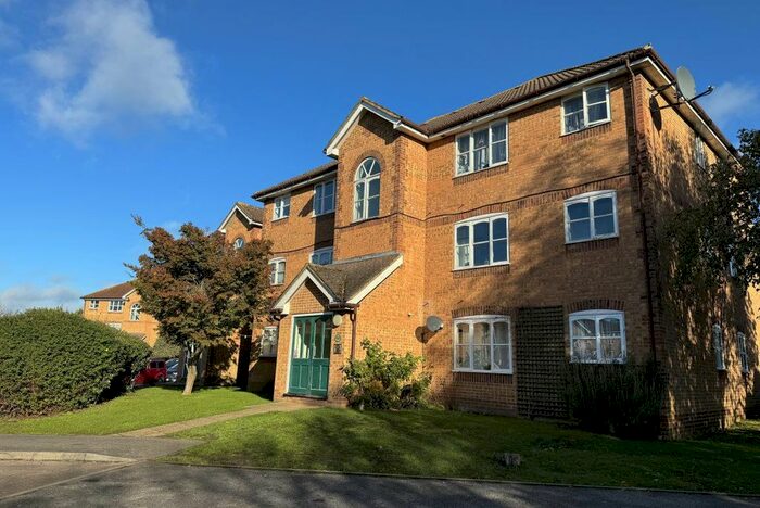 1 Bedroom Flat To Rent In Worcester Gardens, Slough, SL1