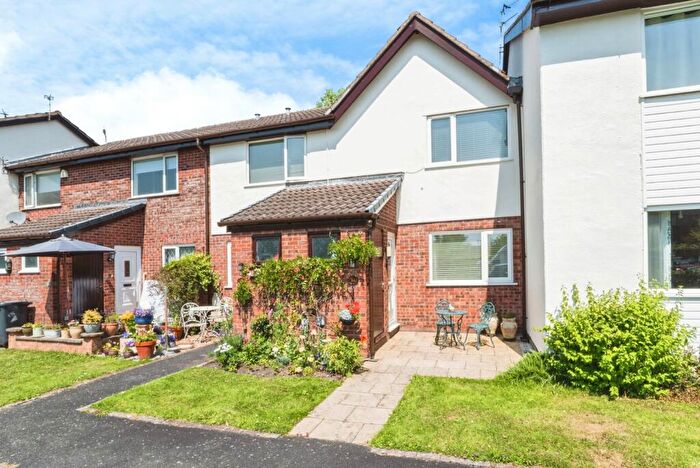 2 Bedroom Flat For Sale In Badgers Walk East, Lytham St. Annes, Lancashire, FY8