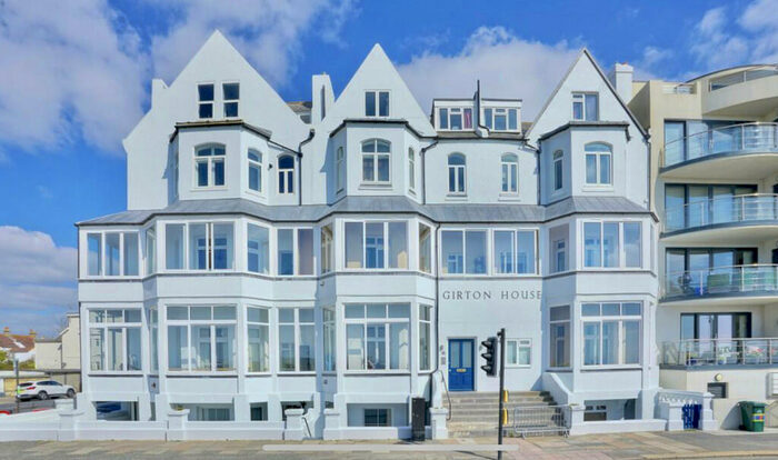 1 Bedroom Flat To Rent In Girton House, Kingsway, Hove, BN3