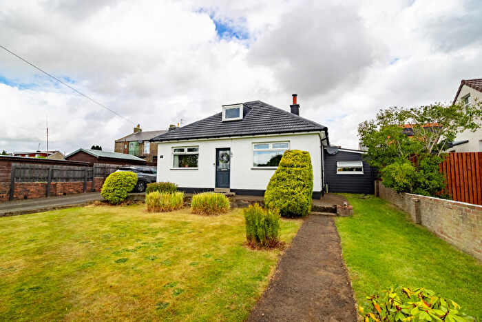 2 Bedroom Detached Bungalow For Sale In Wood Road, Birkhill, Dundee, DD2