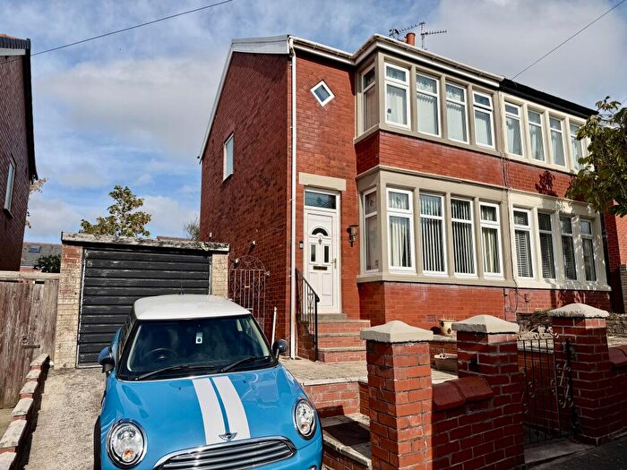 2 Bedroom Semi-Detached House For Sale In Fordway Avenue, Blackpool, FY3