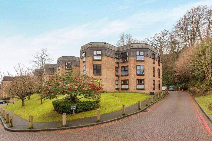 2 Bedroom Flat To Rent In Charterhouse Area, Godalming, GU7