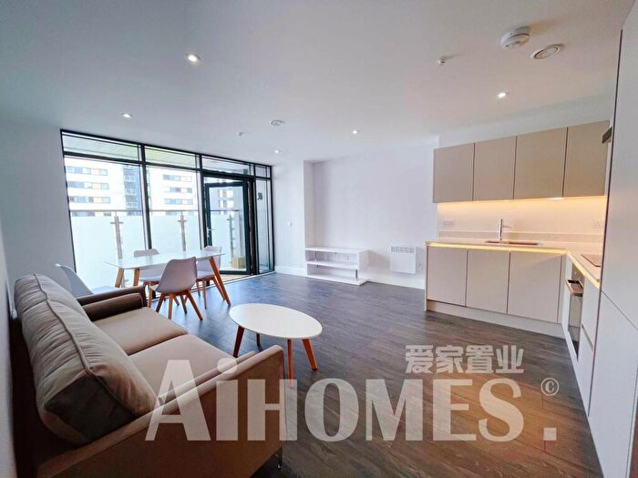 1 Bedroom Apartment To Rent In Hallmark Tower, Cheetham Hill Rd, Manchester, M4