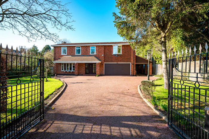 6 Bedroom Detached House For Sale In Hough Lane, Wilmslow, Cheshire, SK9