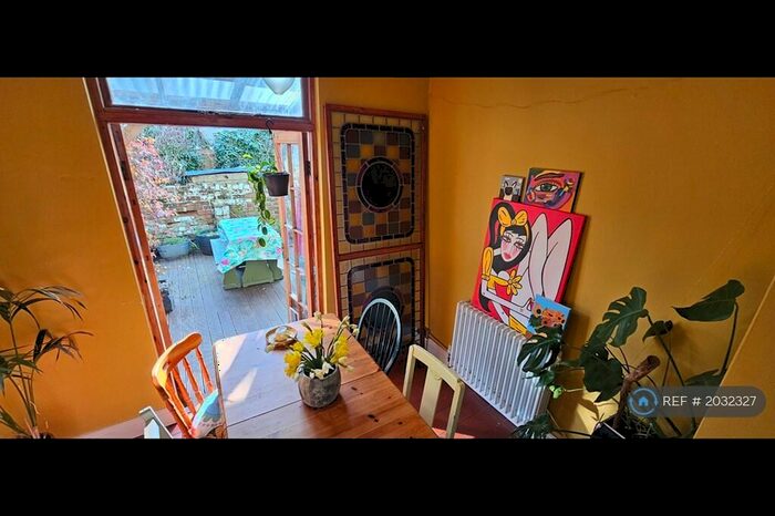 3 Bedroom Terraced House To Rent In Hopetoun Road, Bristol, BS2