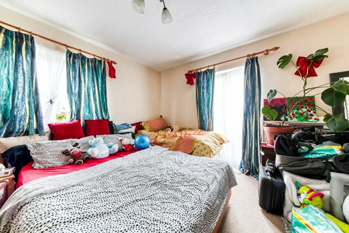 2 Bedroom Apartment For Sale In Whitstable Place, Croydon, CR0