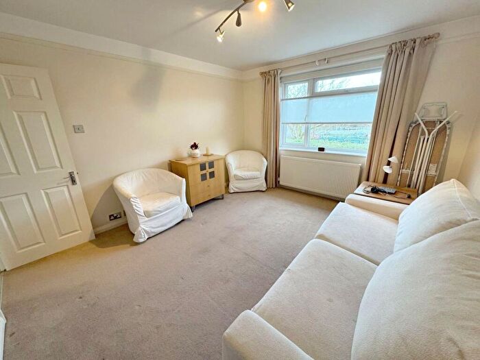 2 Bedroom End Of Terrace House To Rent In The Fairway, London, NW7