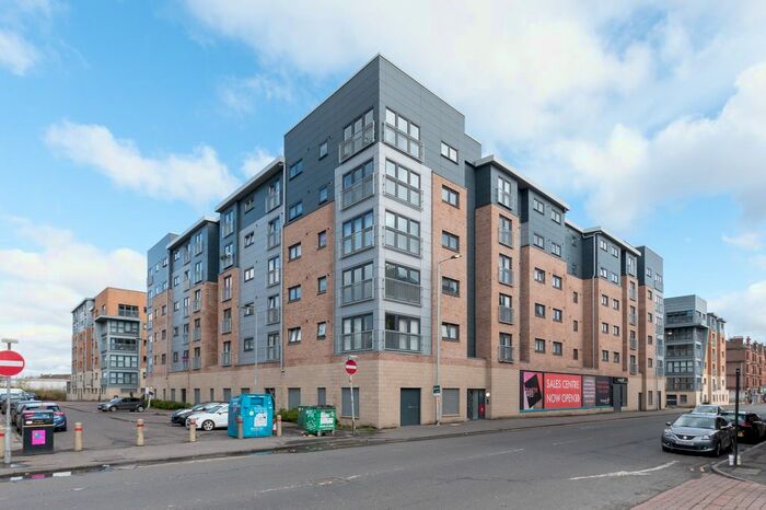 2 Bedroom Flat To Rent In Pollokshaws Road, Shawlands, Scotland, G41