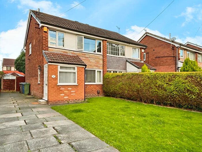 2 Bedroom Semi-Detached House For Sale In Set Street, Stalybridge, Greater Manchester, SK15