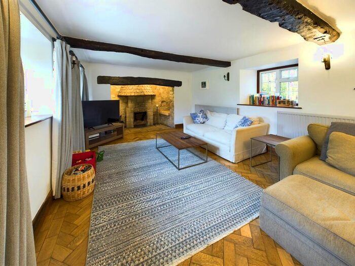 5 Bedroom Semi-Detached House For Sale In High Street, Finstock, Chipping Norton, OX7